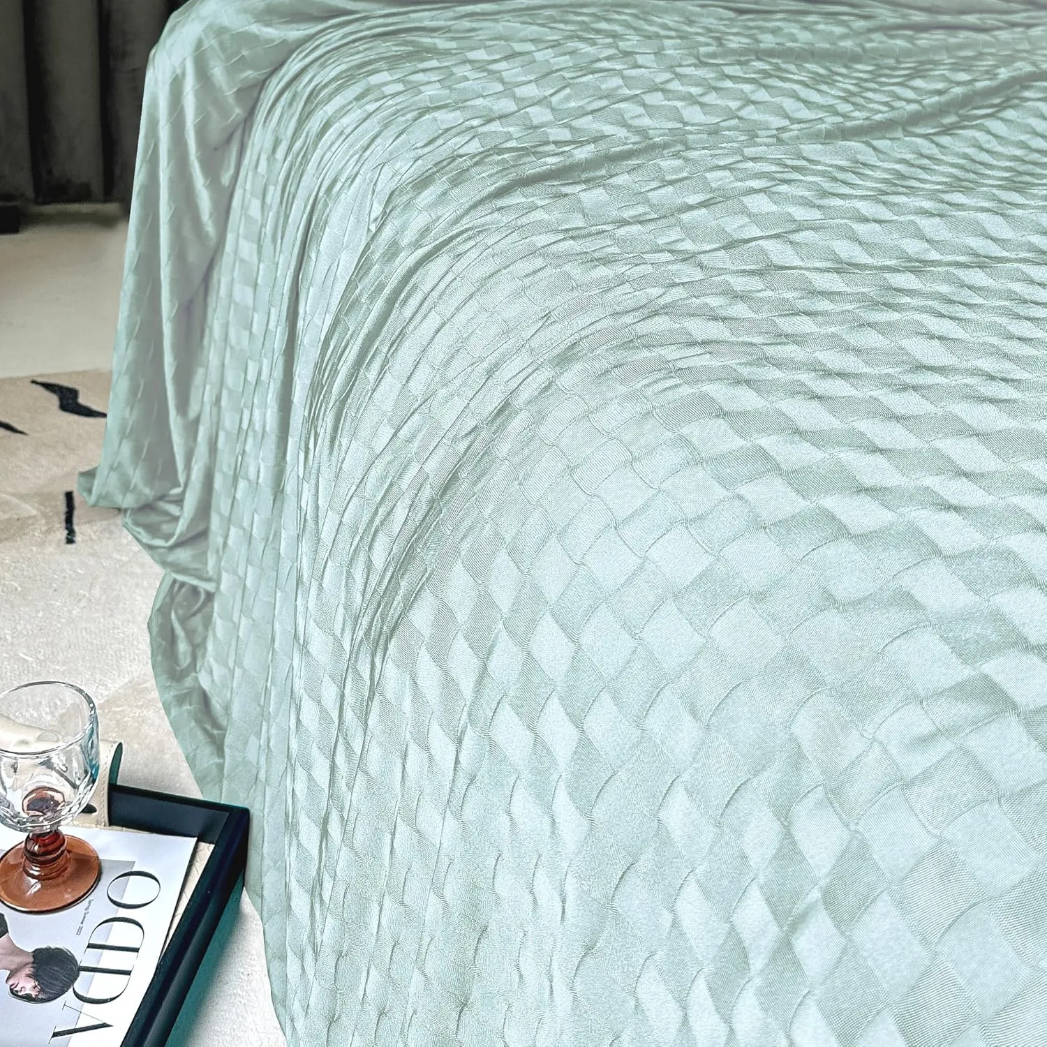 AmyHomie Cooling Blanket,90"x90"Queen Size,Summer Blankets with Double Sided Cold Effect, Arc-Chill Q-Max>0.5 Cool Fiber, Breathable Lightweight Blankets for Hot Sleepers Night Sweats