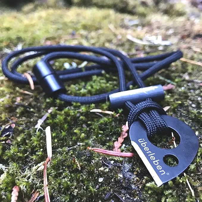 überleben Leicht Fire Starting Necklace - Survival Necklace - 5/16" Thick Ferro Rod Necklace & Fire Striker, 12,000 Strikes - Waterproof Flint and Steel Paracord Necklace, Firestarter Lanyard