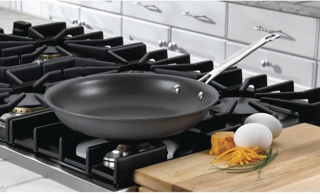 Cuisinart 622-24 Chef's Classic 10-Inch Nonstick-Hard-Anodized, Open Skillet