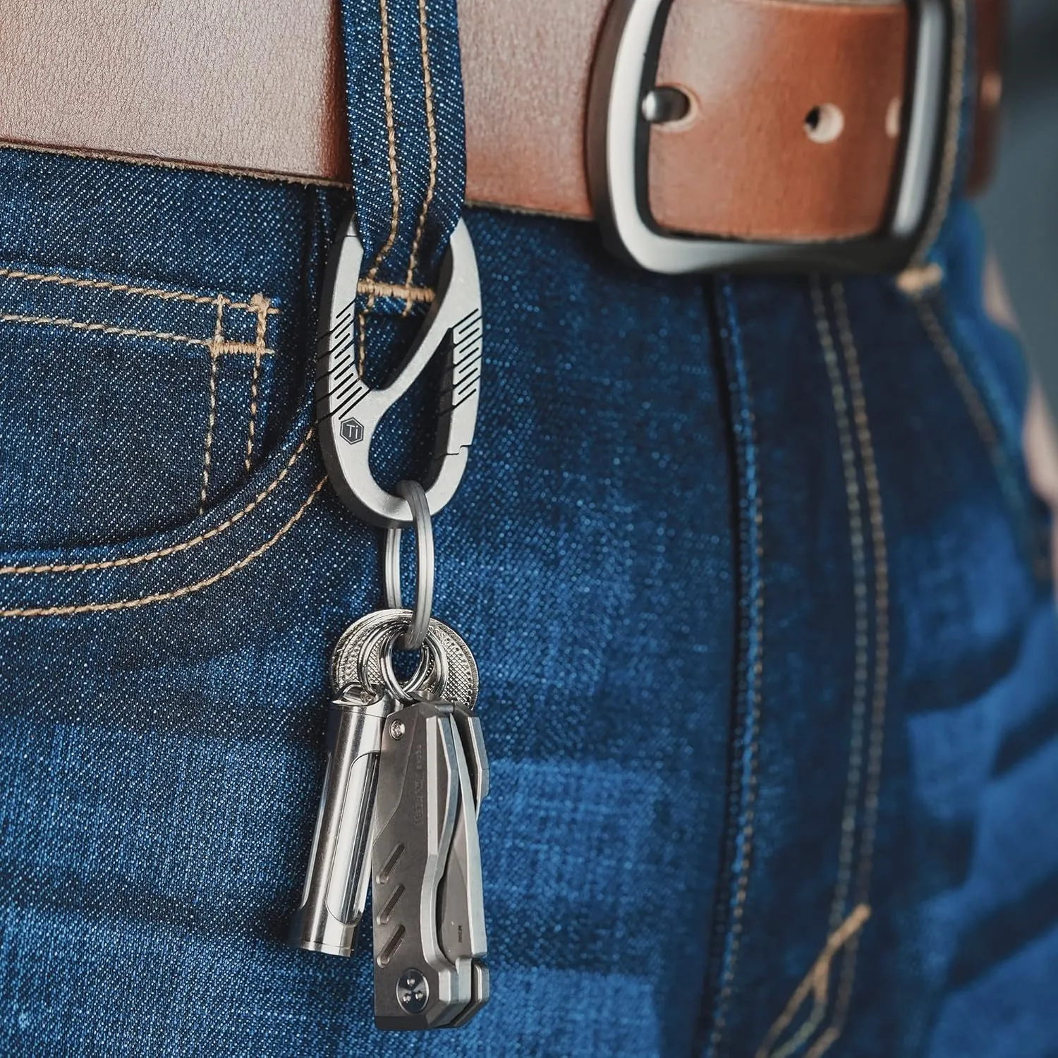 KeyUnity Titanium Carabiner Keychain Clip, Dual-Gate Quick Release EDC Key Ring Holder Organizer for Men and Women
