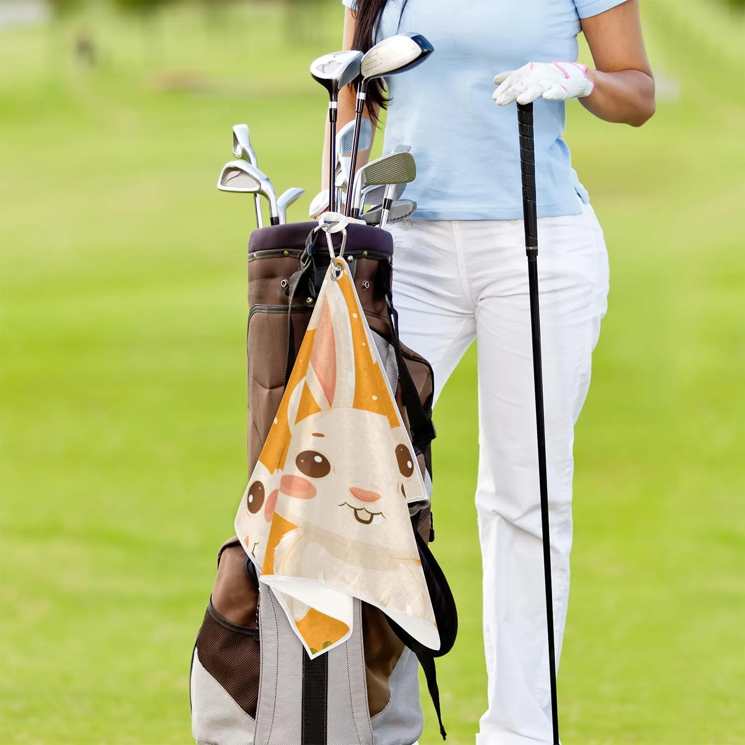 KOBLEN Microfiber Golf Towel with Heavy Duty Carabiner Clip, Orange Bunny Carrot 24x15 Inch Quick Dry Absorbent Towel for Golf Clubs Balls, Golf Bag Accessories for Men Women,1 Pack