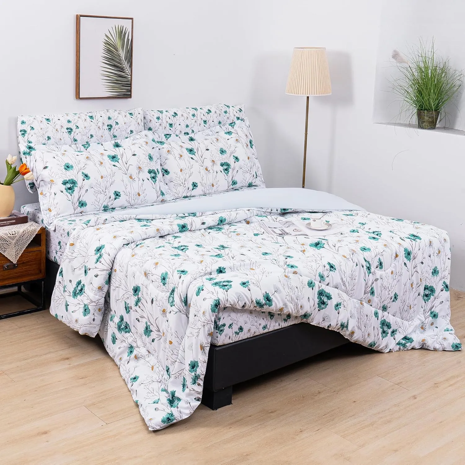 Light Blue Cute Flower Pattern Queen Sheet Set with Comforter, Flower Pattern Queen Bed in A Bag, 7 Piece Comforter Set Include Comforter, Sheets, Pillowcases &Pillow Shams
