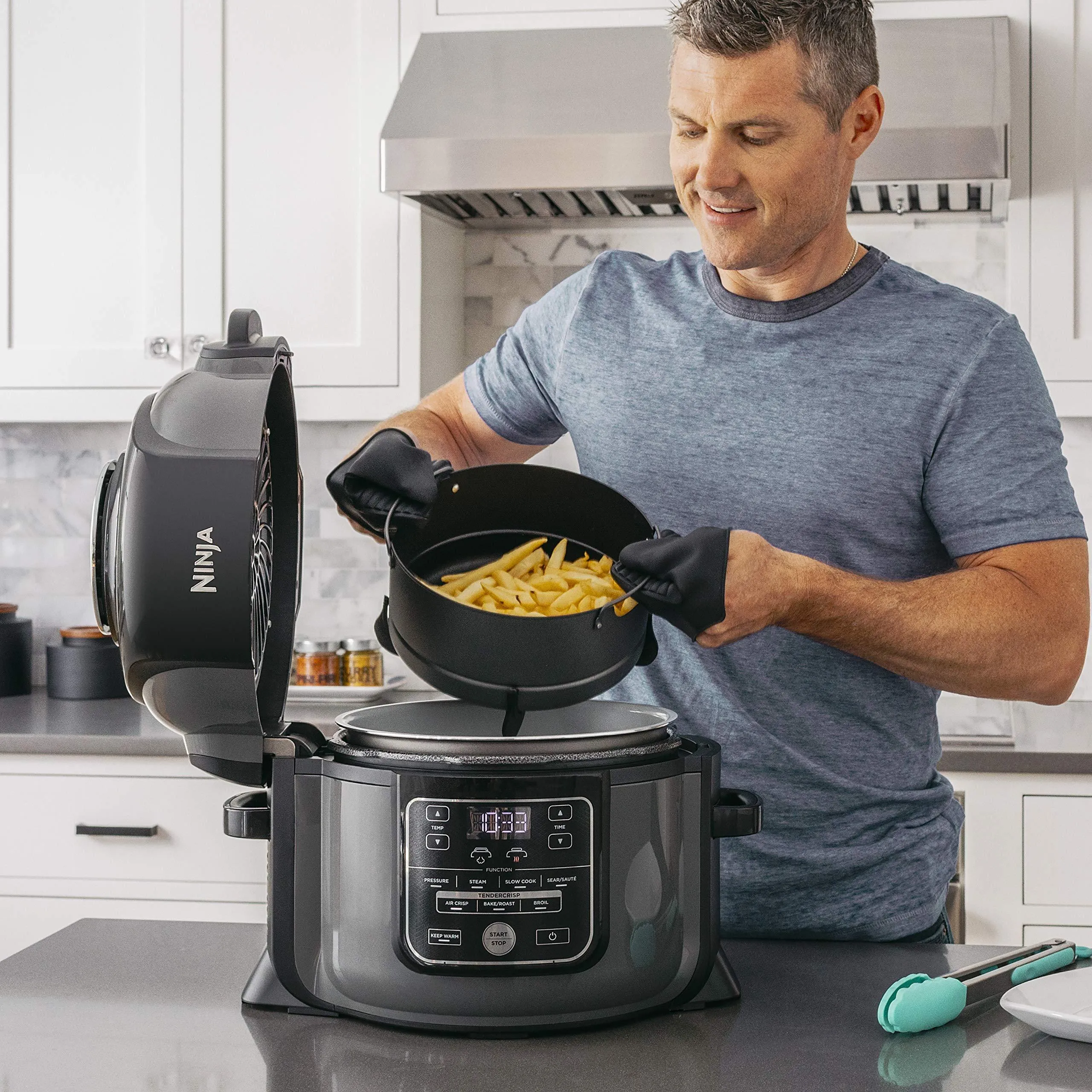 Ninja OP301 Pressure Cooker, Steamer & Air Fryer w/TenderCrisp Technology Pressure & Crisping Lid, 6.5 quart, Black/Gray