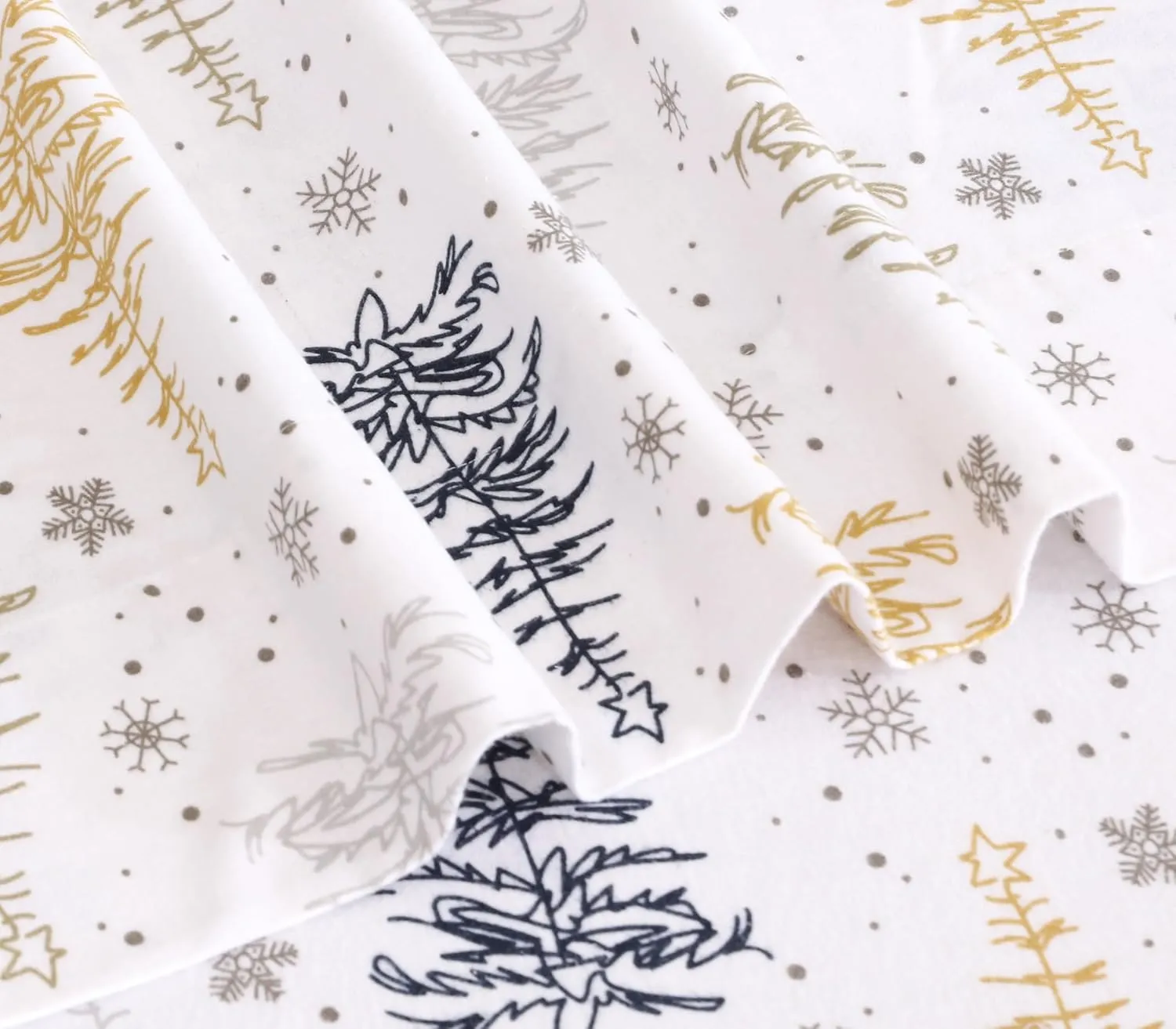 RUVANTI Flannel Sheets Full Size - 100% Cotton Double Brushed Bed Sheets Set, Deep Pockets 16 Inches, All Seasons Breathable & Extra Soft Full Sheets, Warm & Cozy, 4 Piece, Christmas Tree