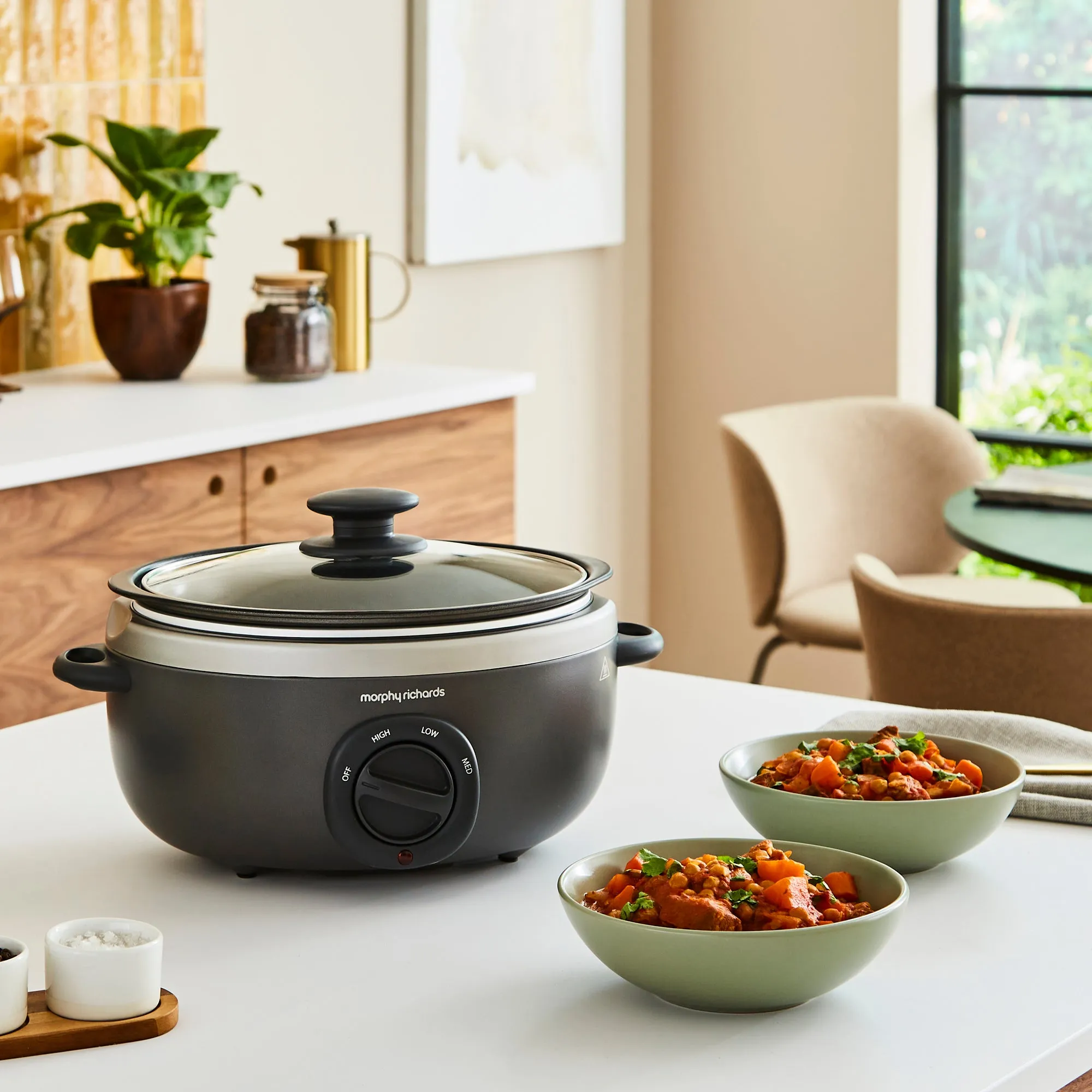 Sear & Stew Oval 3.5L Slow Cooker
