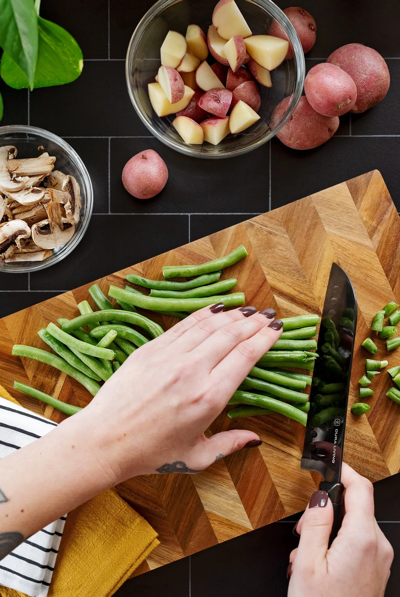 Titan 7 inch Santoku Knife - Black by Dura Living
