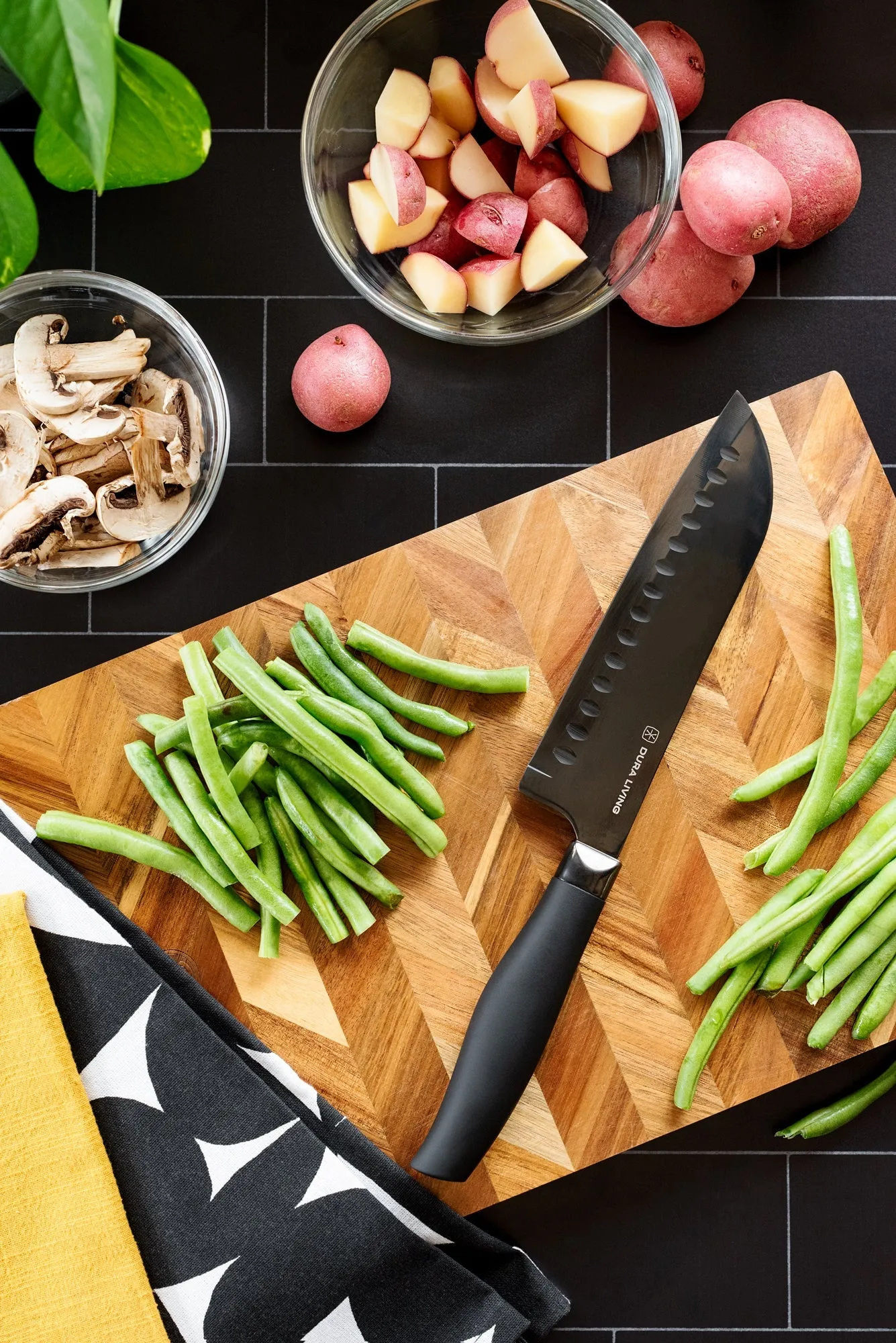 Titan 7 inch Santoku Knife - Black by Dura Living